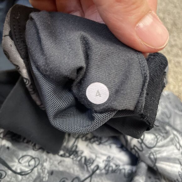 Lululemon Scoop Neck Workout Tank Top White Gray Cursive Script Womens Size 4 - Picture 12 of 12